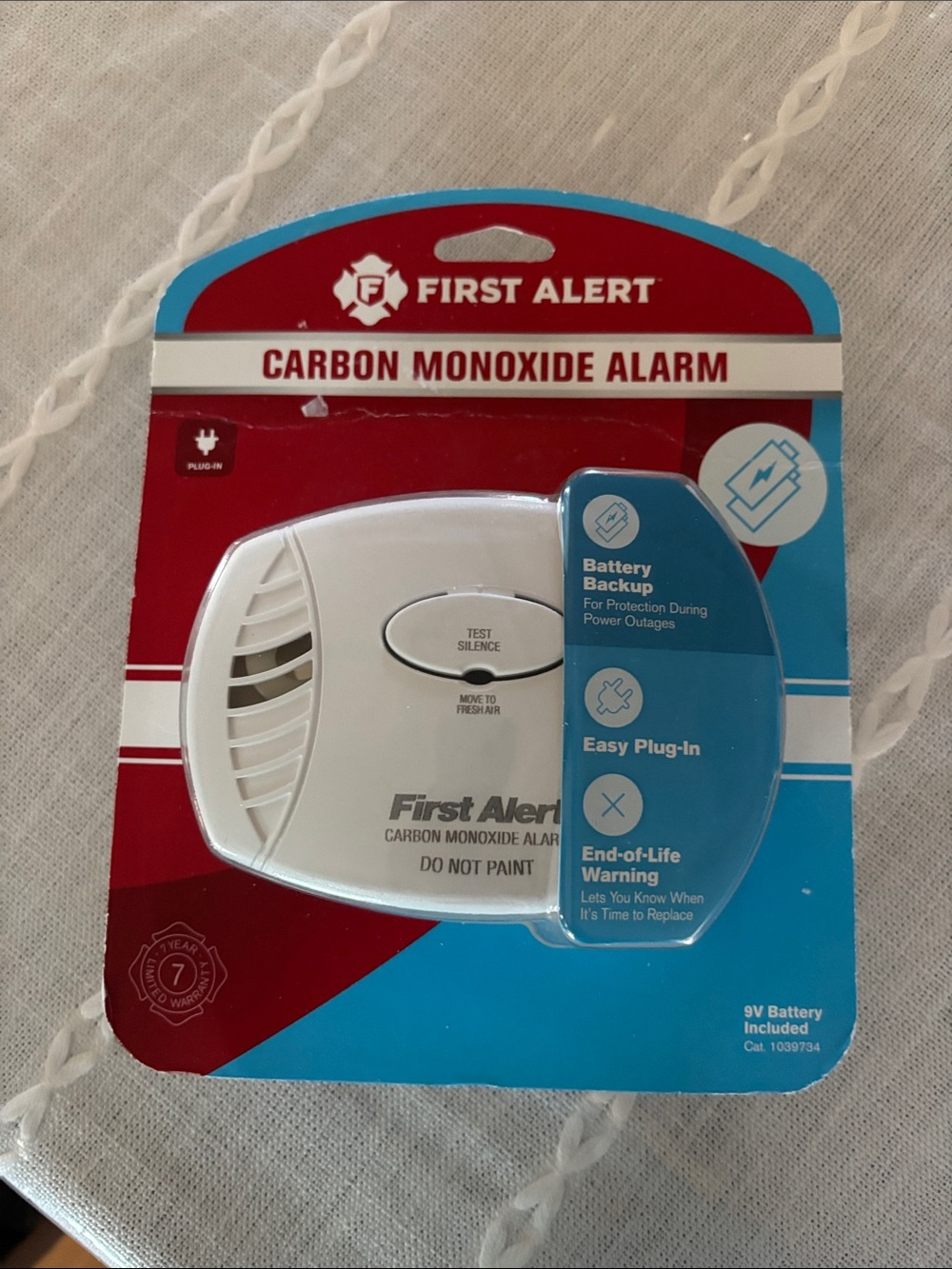 FIRST ALERT Plug-In Carbon Monoxide Alarm - Red/White